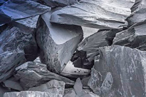 Natural slate from one of the 16 Cupa Pizarras quarries.