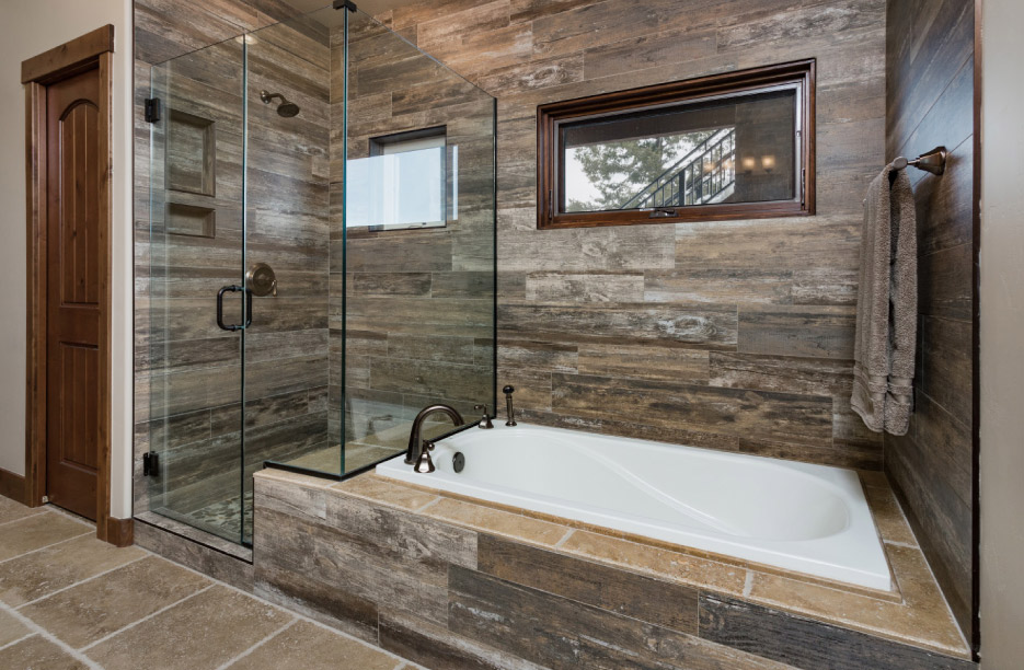Traditional and rustic, to ultra-modern, these  kitchen and bath installation samples illustrate the range of Tile & Light Art’s design capabilities.  Customers can select from a wide range of natural and engineered stone materials from the Tile & Light Art half-acre slab yard.