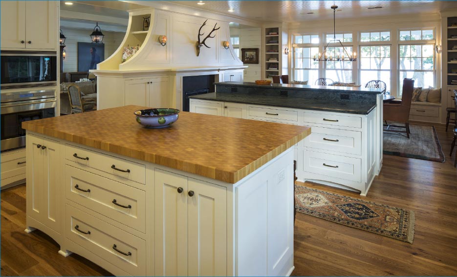 Innovative Surfaces kitchen projects for one of their new construction clients. Innovative Surfaces is active in several professional associations within the industry, including the Artisan Group, MIA, Midwest Chapter, Builders Association of the Twin Cities, and the NKBA.